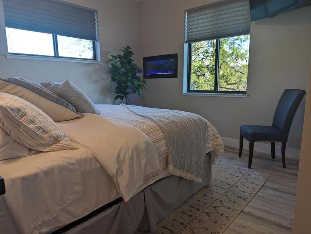 New Modern Home-Valley View-Central Camino Esterno foto